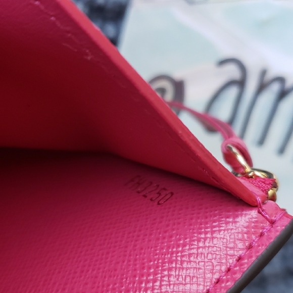 Louis Vuitton Victorine Wallet Exclusive Limited - Picture 5 of 10